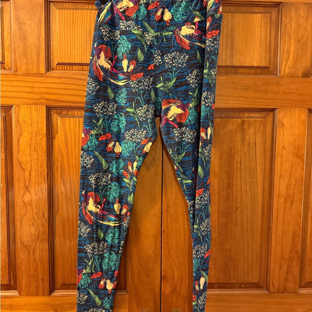 Lularoe women’s tall & curvy Tropical Print Leggings